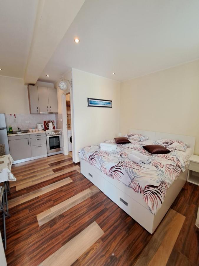 Novigrad Istria Meressa Nina&Leo Studio Apartments מראה חיצוני תמונה