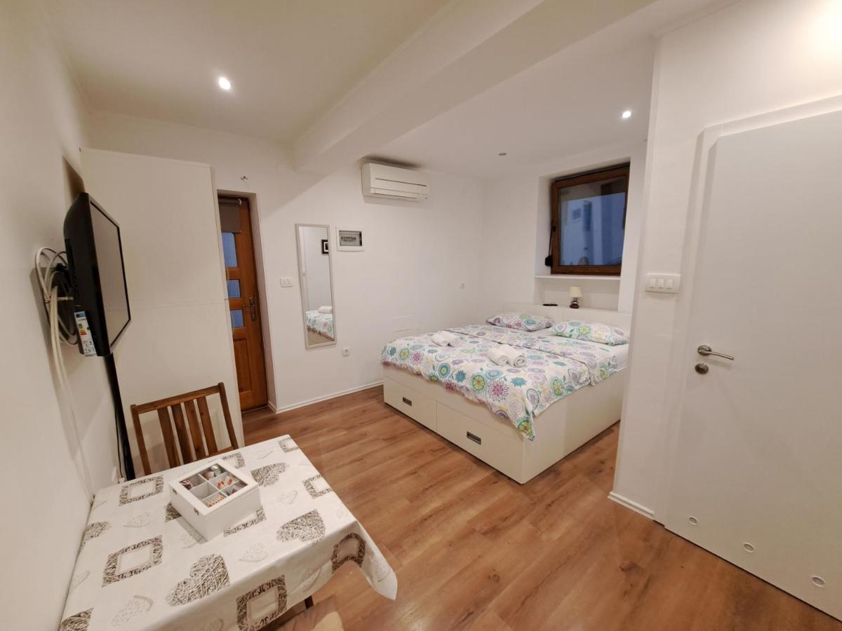 Novigrad Istria Meressa Nina&Leo Studio Apartments מראה חיצוני תמונה