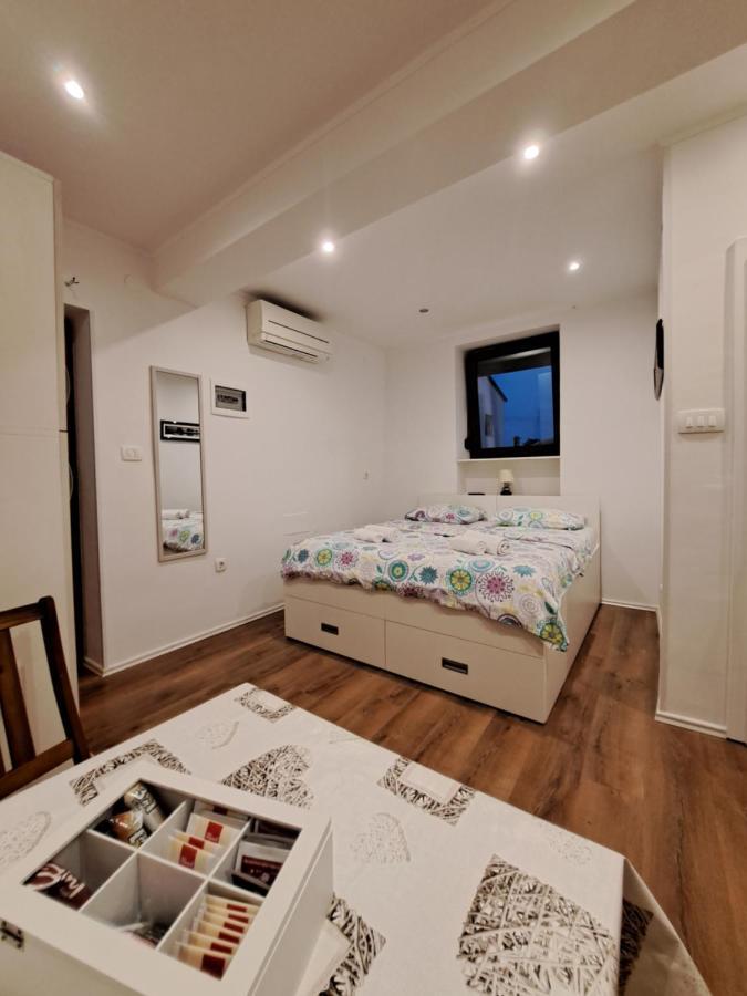 Novigrad Istria Meressa Nina&Leo Studio Apartments מראה חיצוני תמונה
