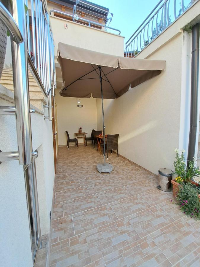 Novigrad Istria Meressa Nina&Leo Studio Apartments מראה חיצוני תמונה